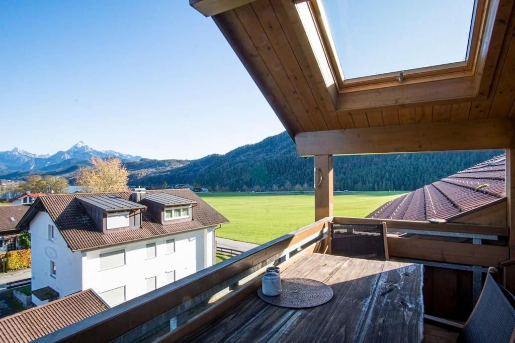 Luxury Living Near Weissensee +Balcony +Netflix Füssen 외부 사진
