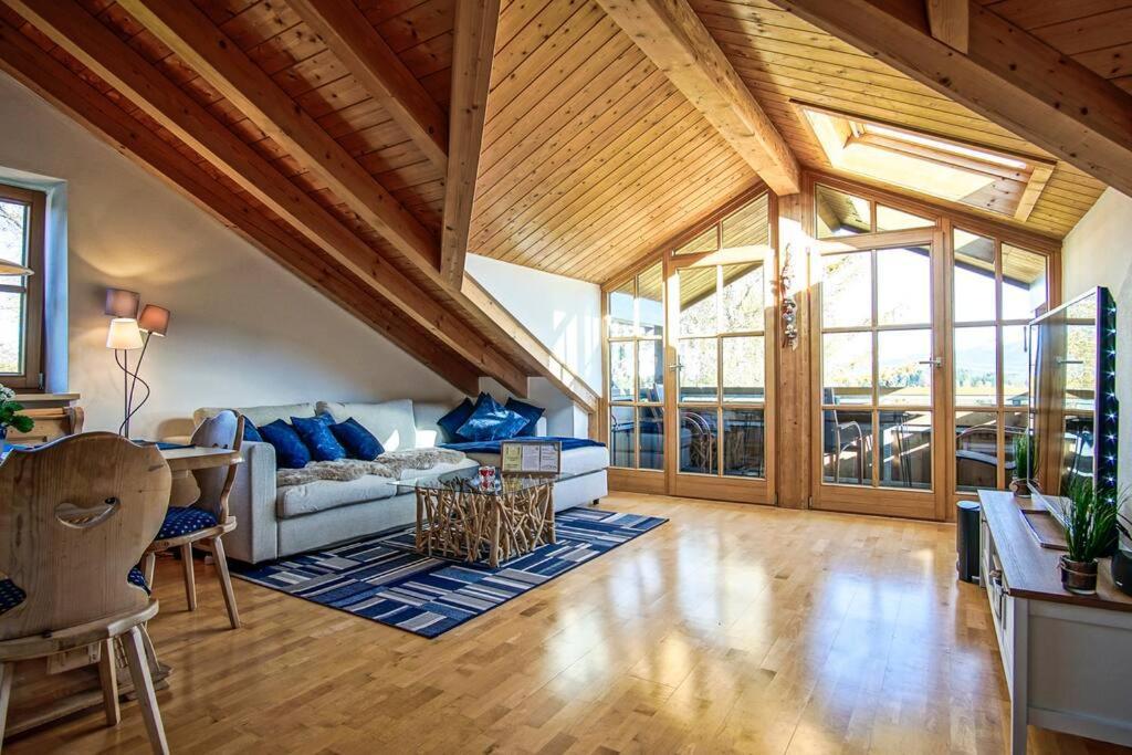 Luxury Living Near Weissensee +Balcony +Netflix Füssen 외부 사진