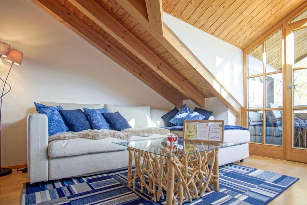 Luxury Living Near Weissensee +Balcony +Netflix Füssen 외부 사진