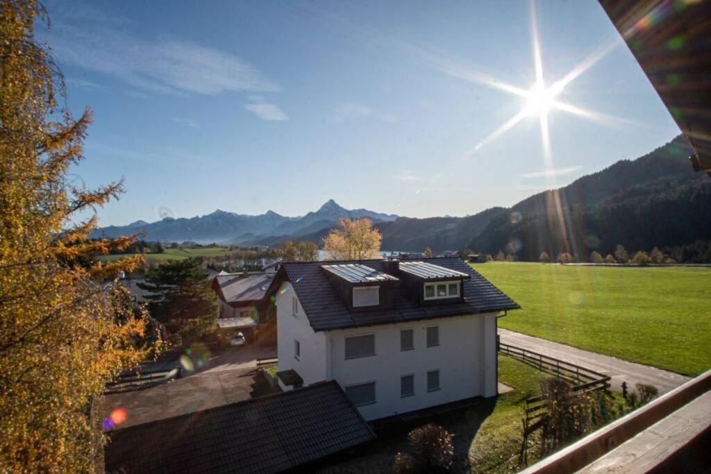 Luxury Living Near Weissensee +Balcony +Netflix Füssen 외부 사진
