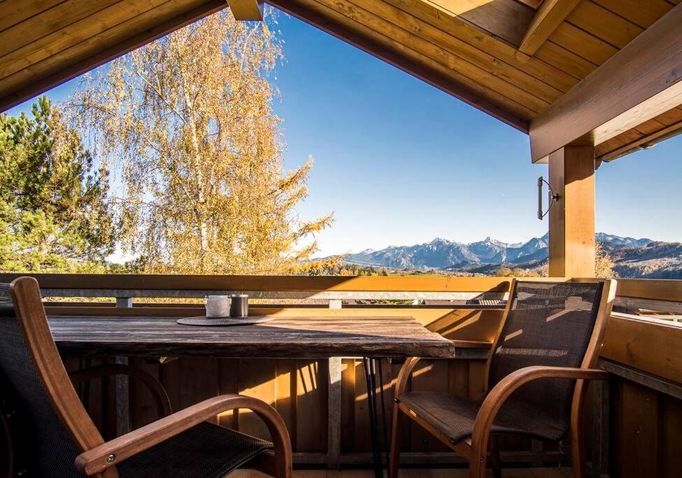 Luxury Living Near Weissensee +Balcony +Netflix Füssen 외부 사진